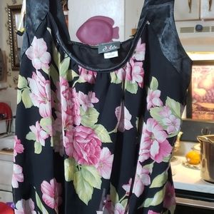 Ladies DOTS Top Sleeveless Roses Sz M